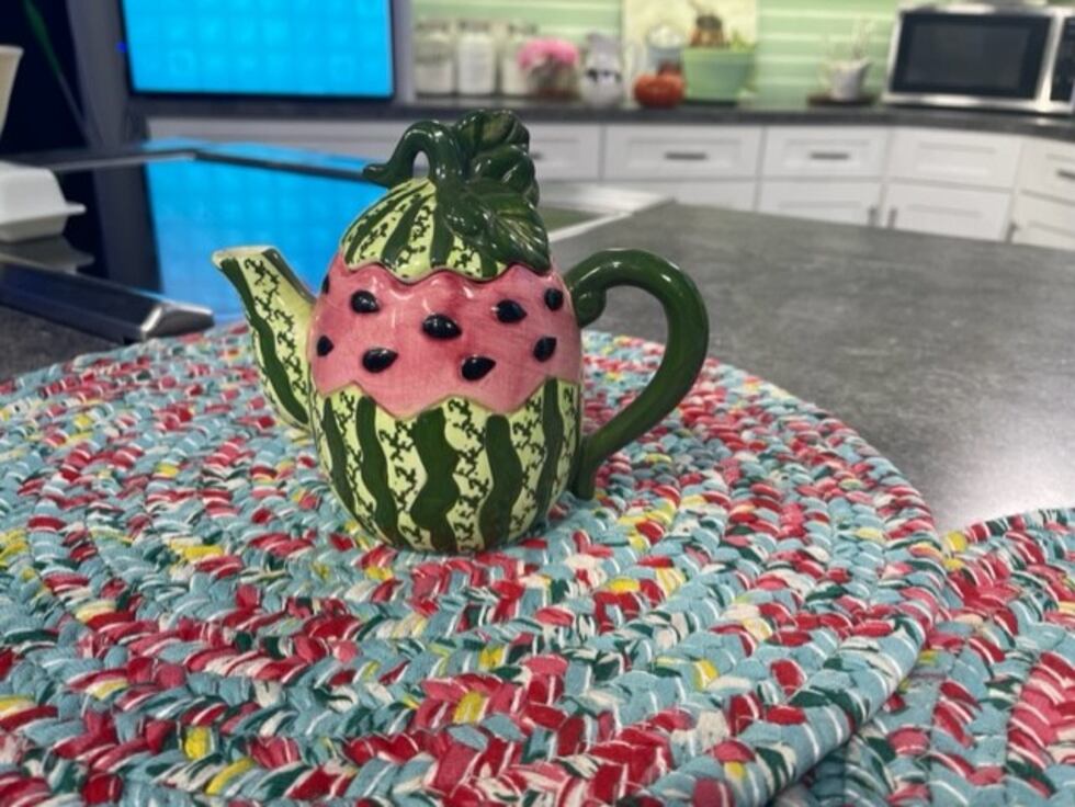 Cracker Barrel teapot