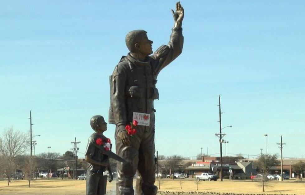 Memorial statue of Willie McCool on the 15th Anniversary of his death. (Source: KCBD)