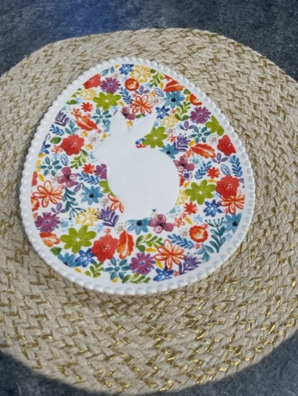 Pier One Easter plate