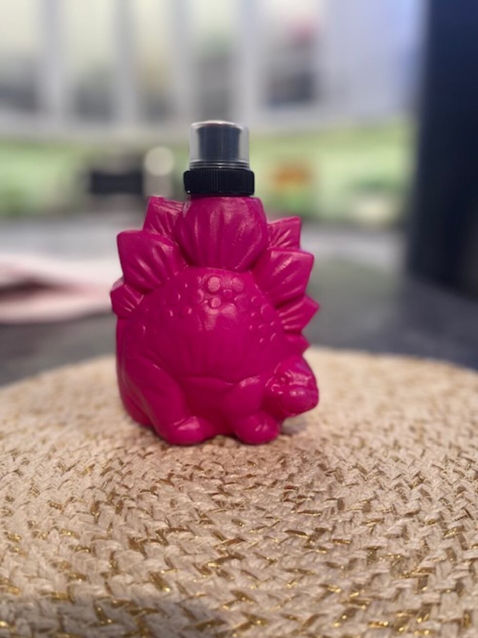 Stegosaurus sipper